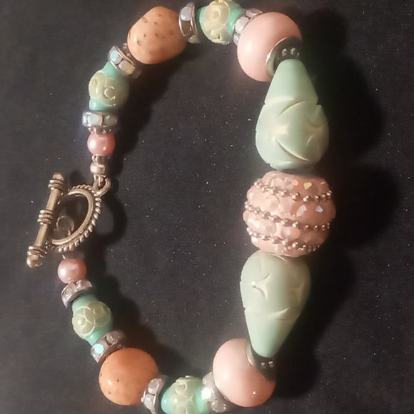 Expandable beaded bracelet & toggle clasp faux stone glass beads - Picture 3 of 8